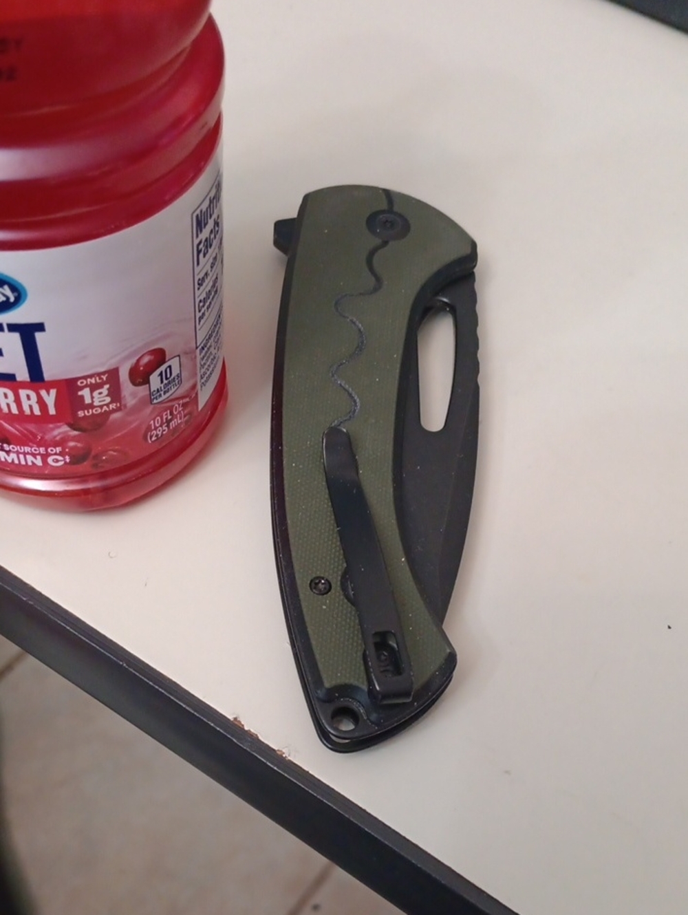 Folding Hunting Knife - Olive Green Handle